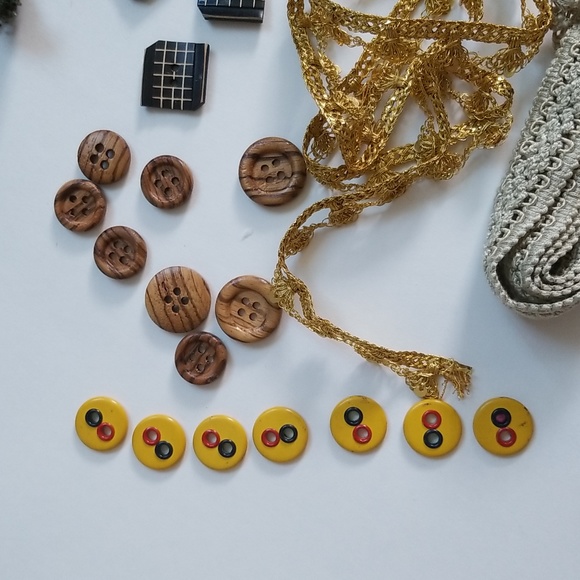 Trimmings Sewing Buttons Sets Beads Spacers Holiday Vintage Accessories - Picture 3 of 16